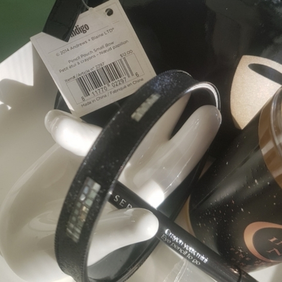 🖤🌙 Into the Night Gift Set 🦇 - Picture 3 of 6